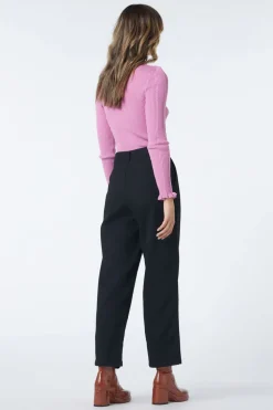 Briony Pant