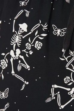 Garden Skelly Trunk