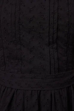 Jenna Pinafore