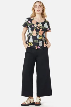 Pretty Vases Top